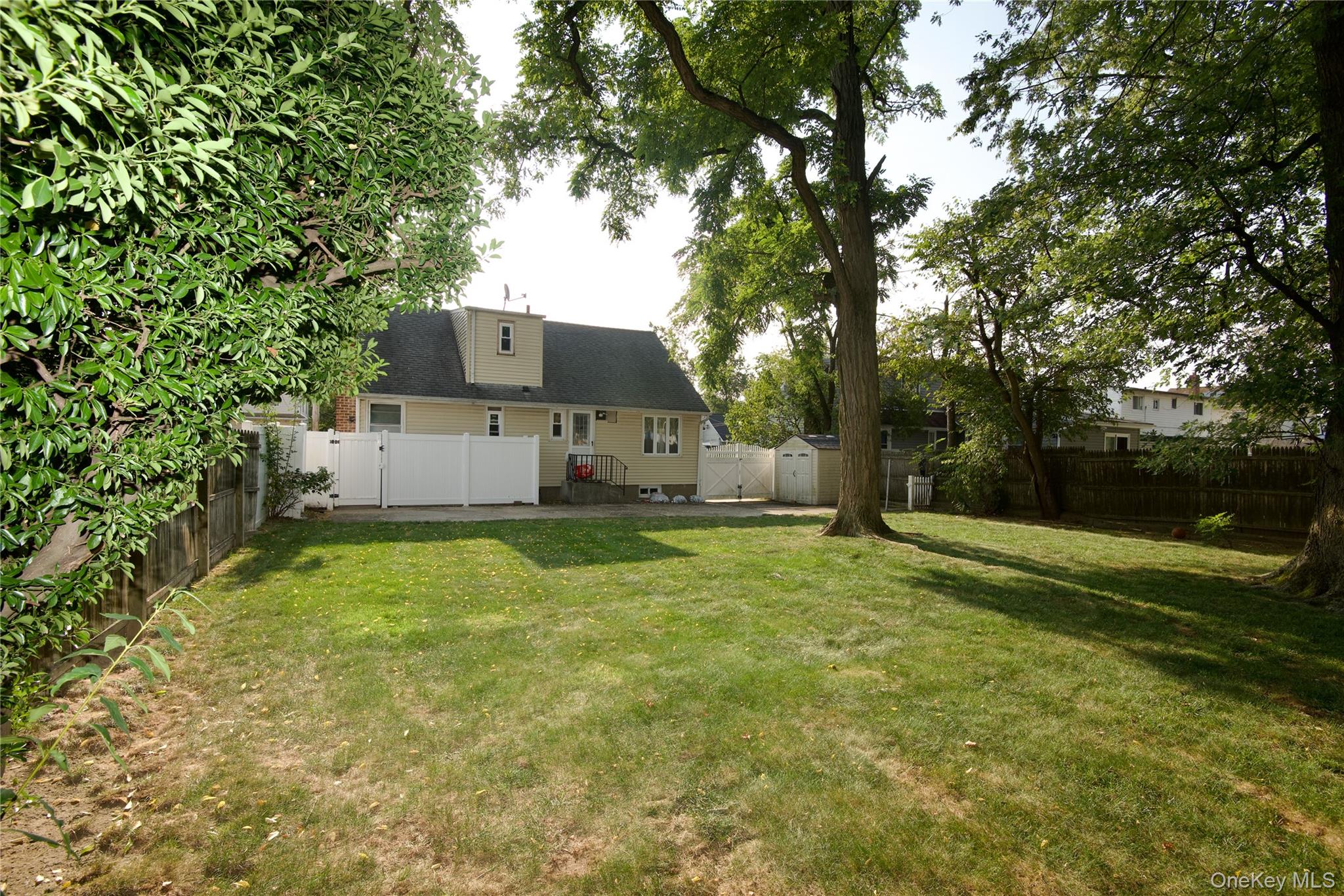 642 Dorothea Lane, Elmont, NY 11003