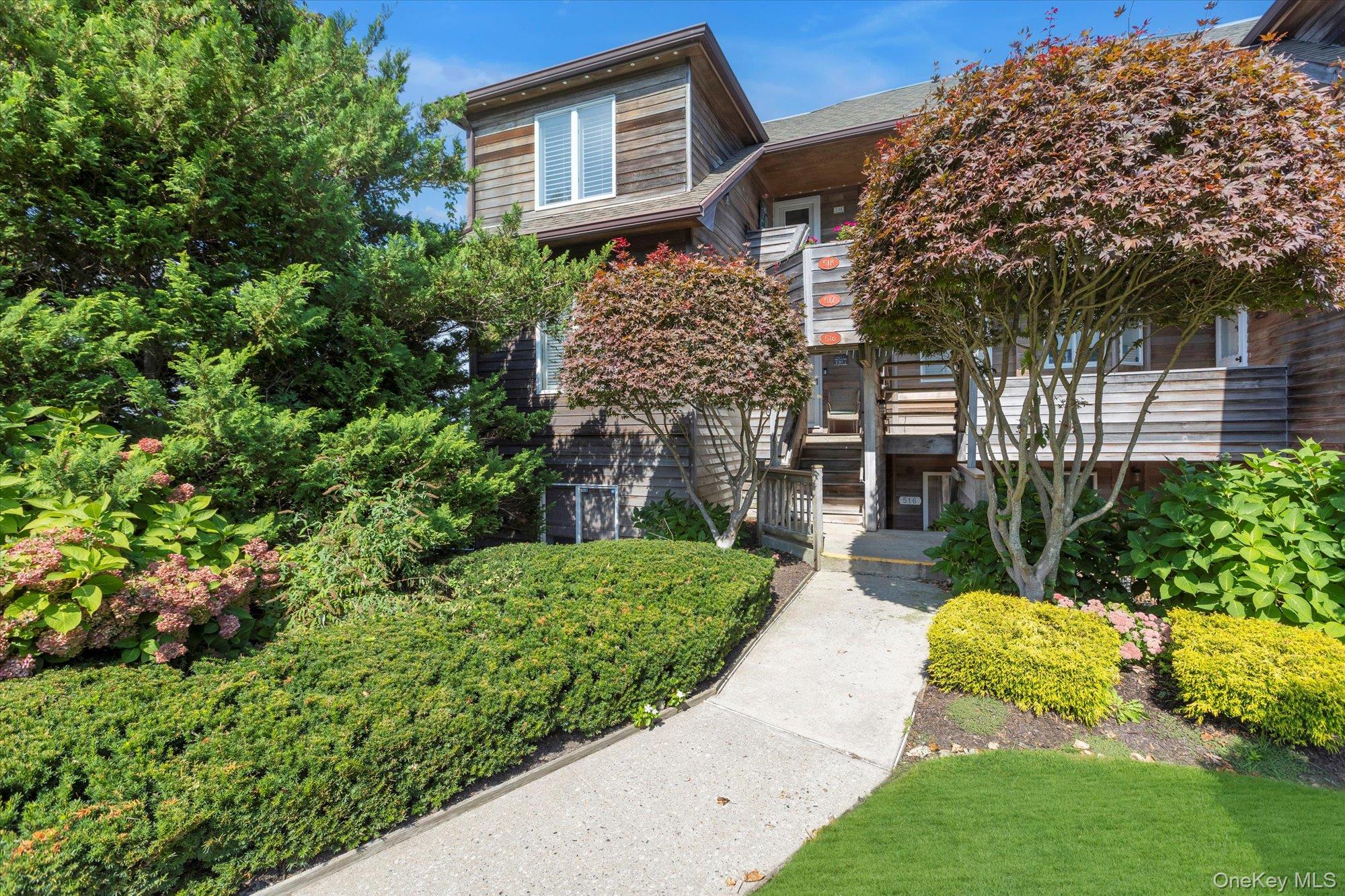 517 Fox Hill Drive, Baiting Hollow, NY 11933