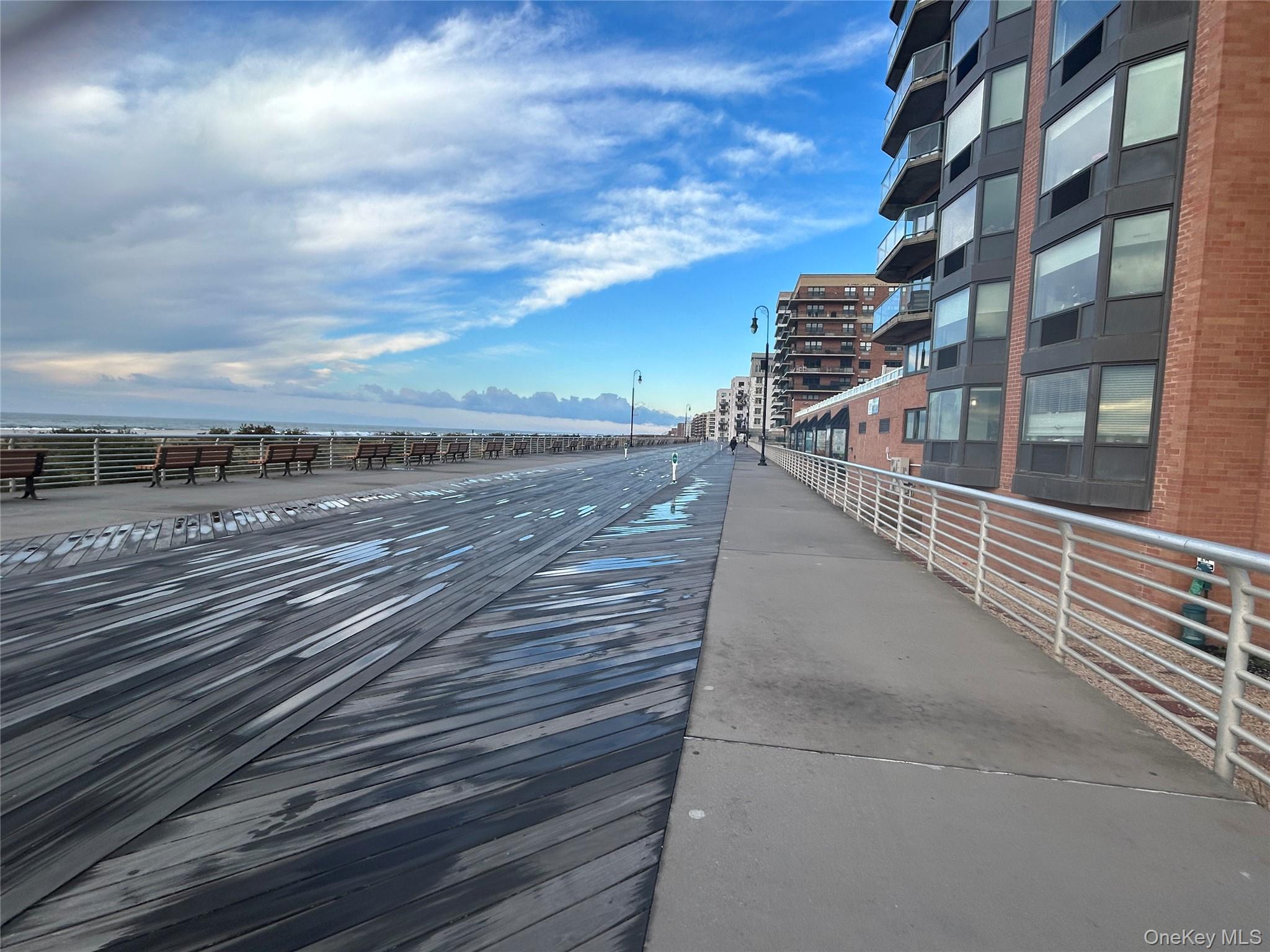 1 E Broadway # 2B, Long Beach, NY 11561