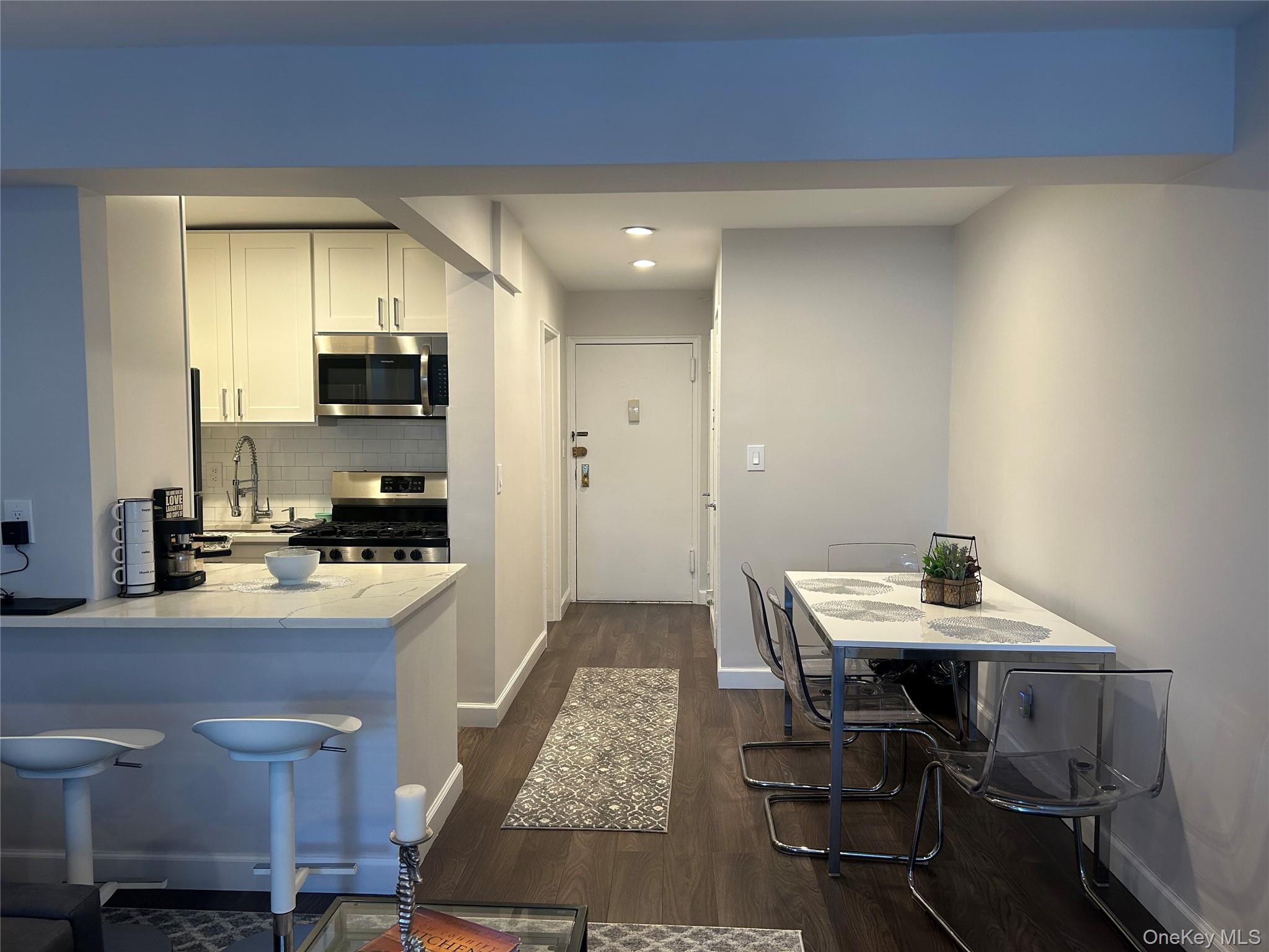 1 E Broadway # 2B, Long Beach, NY 11561