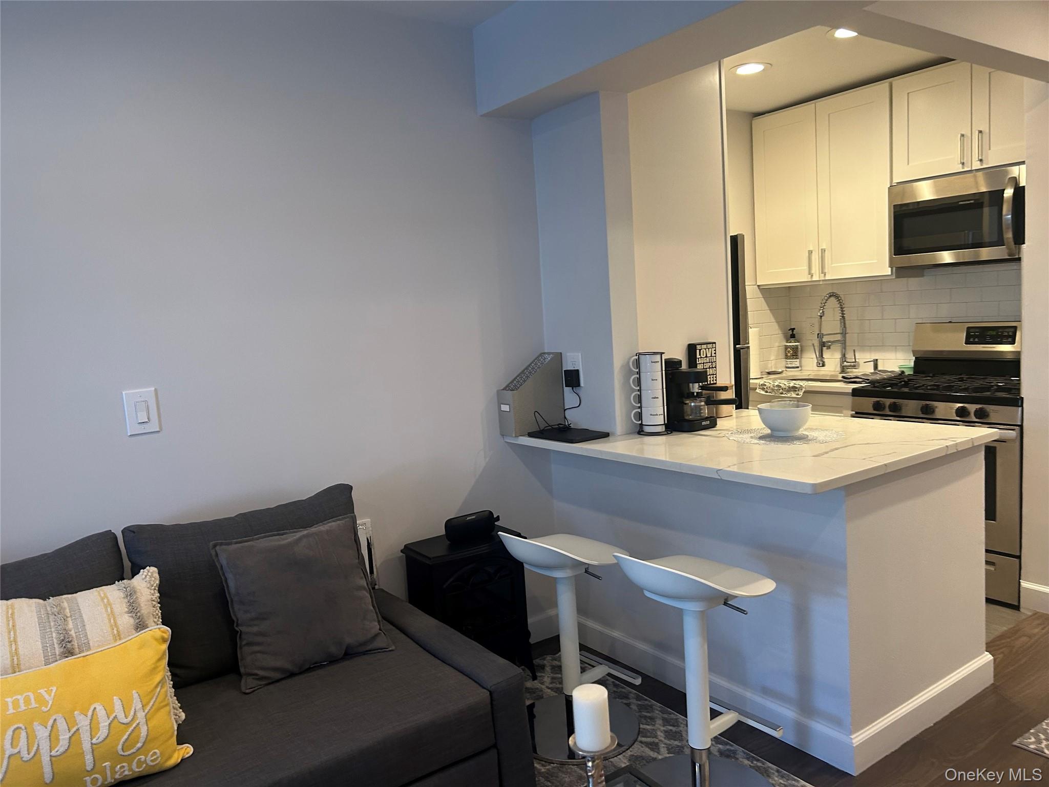 1 E Broadway # 2B, Long Beach, NY 11561