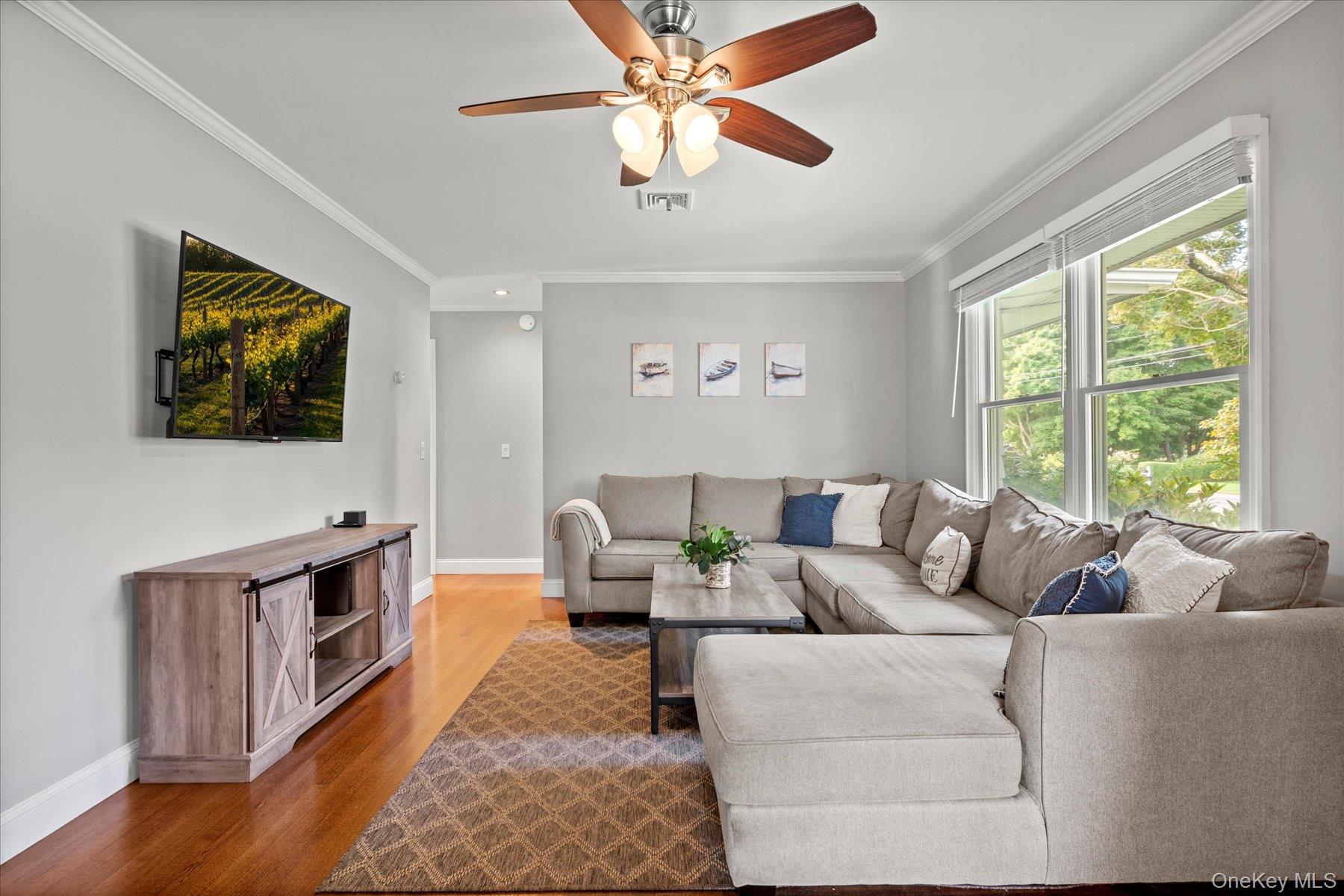 80 Clearview Avenue W, Southold, NY 11971