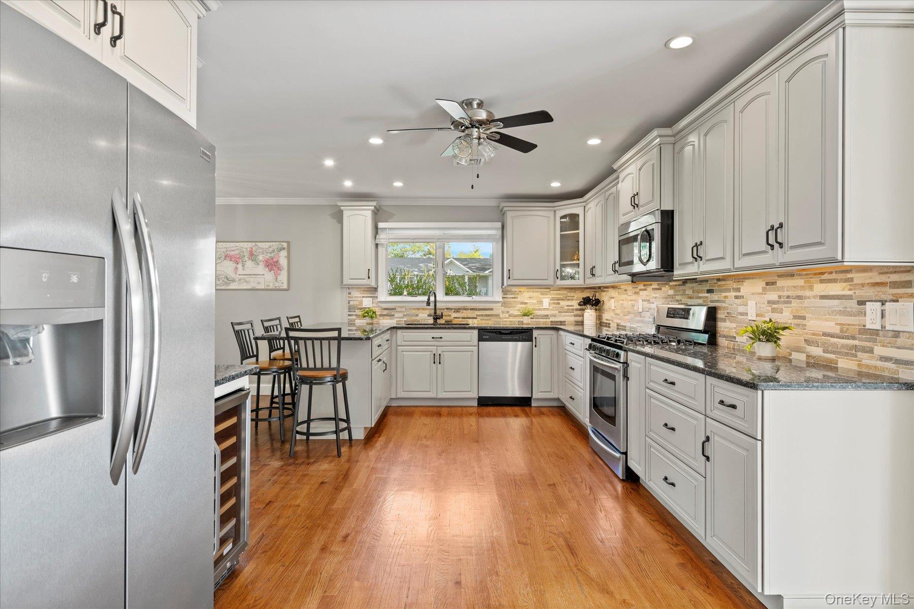 80 Clearview Avenue W, Southold, NY 11971