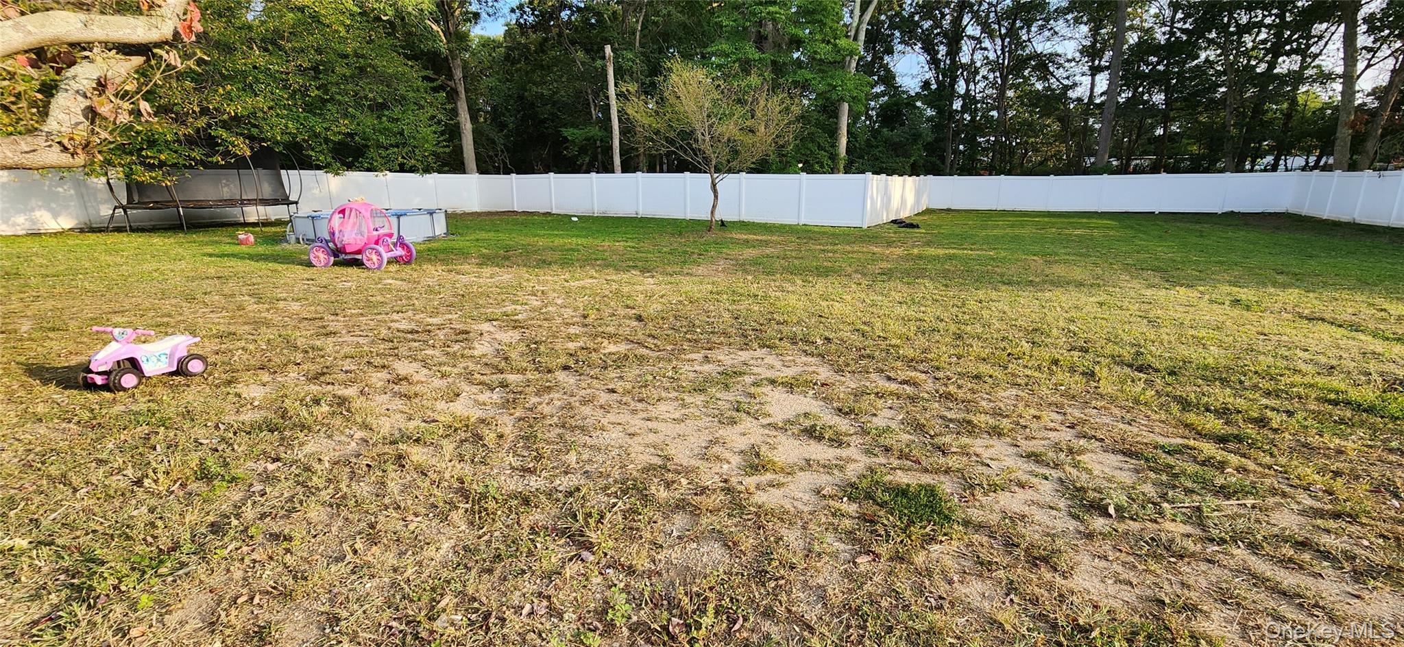 464 Granny Road, Medford, NY 11763