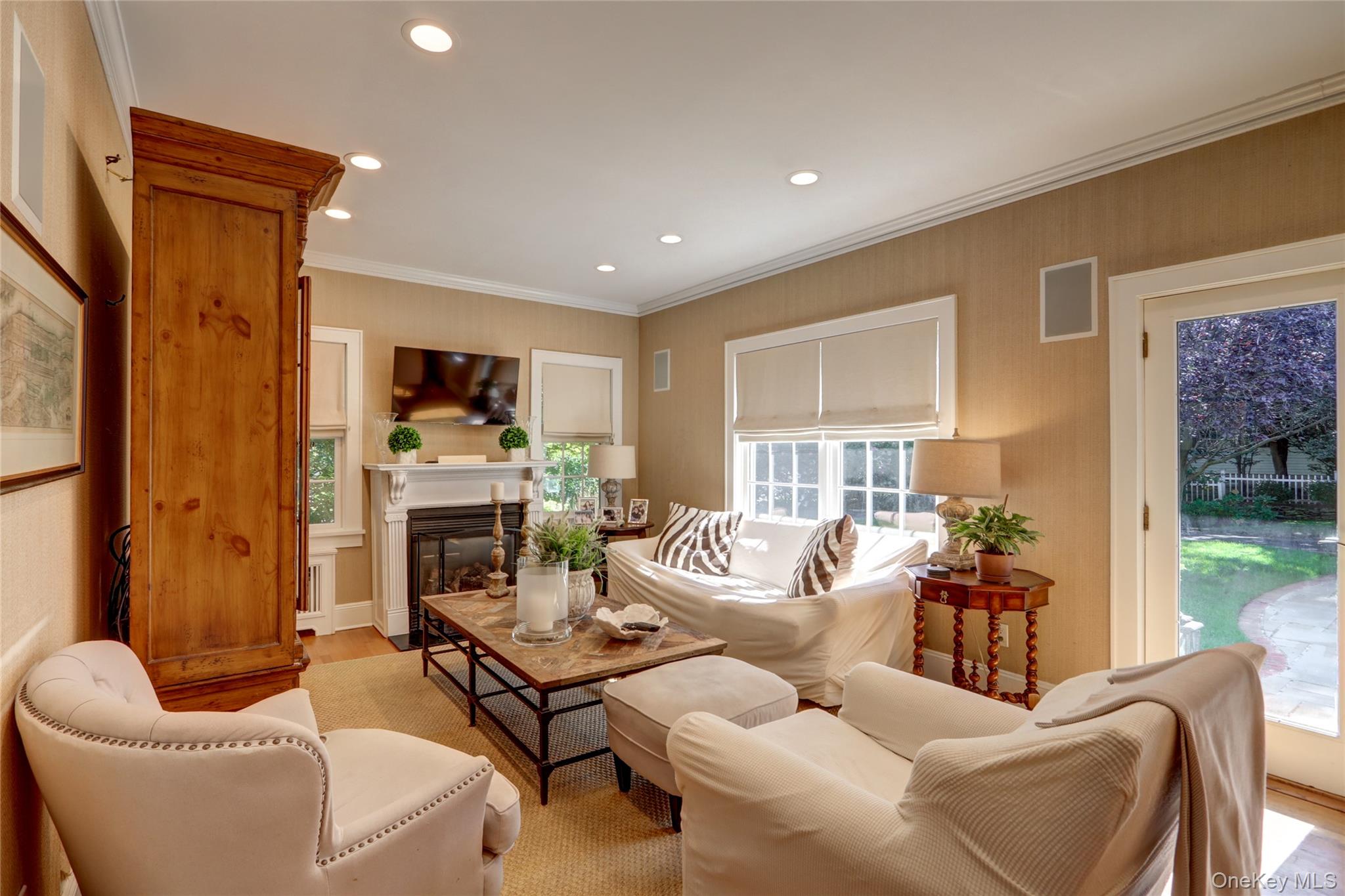 169 Hempstead Avenue, Rockville Centre, NY 11570