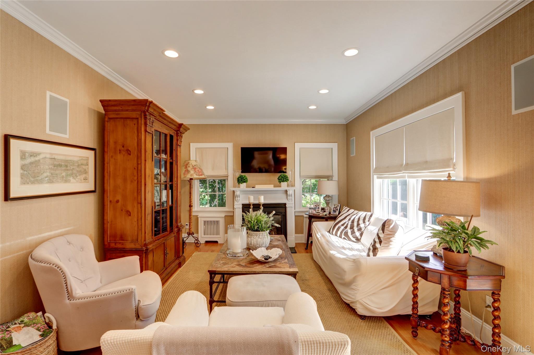 169 Hempstead Avenue, Rockville Centre, NY 11570