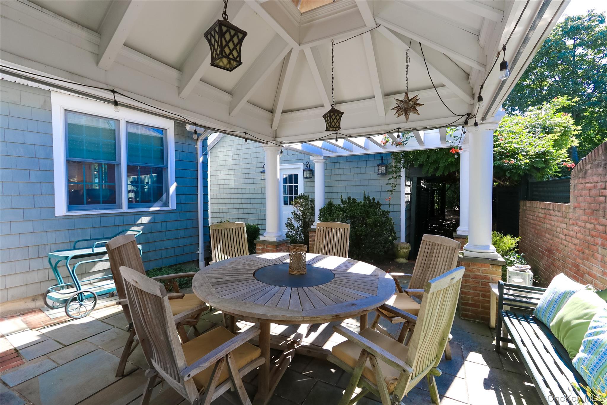 169 Hempstead Avenue, Rockville Centre, NY 11570