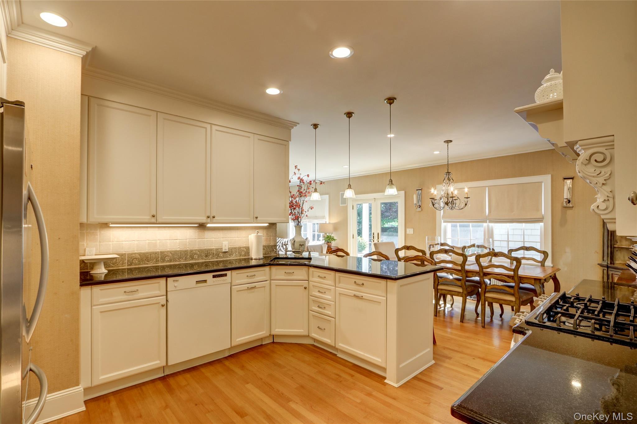 169 Hempstead Avenue, Rockville Centre, NY 11570