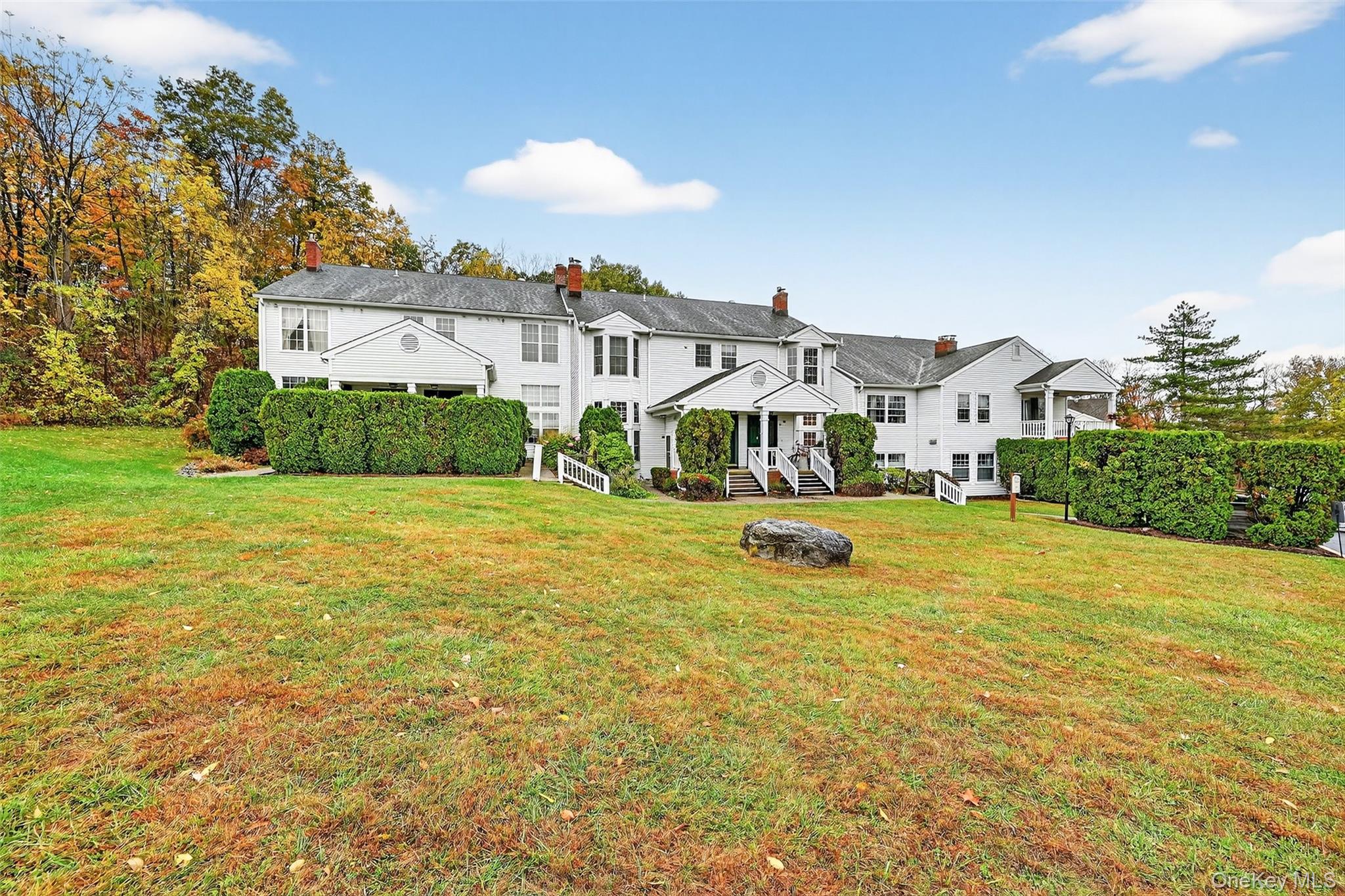 63 The Knolls, Warwick, NY 10990