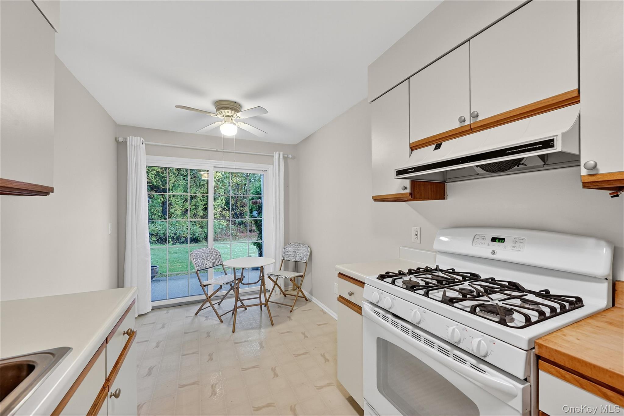 63 The Knolls, Warwick, NY 10990