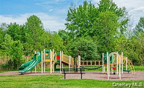 63 The Knolls, Warwick, NY 10990