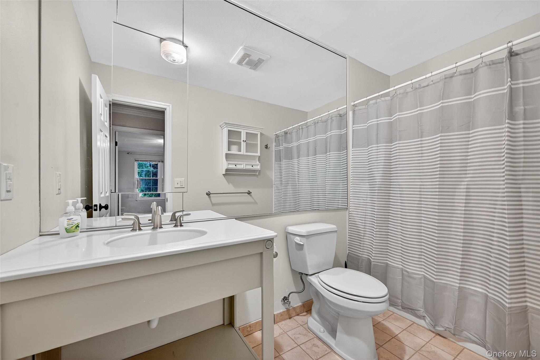 63 The Knolls, Warwick, NY 10990