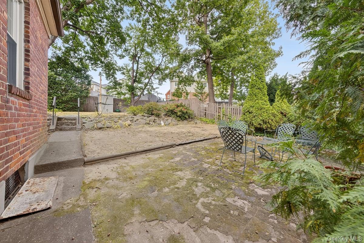 48 Glen Road, Yonkers, NY 10704