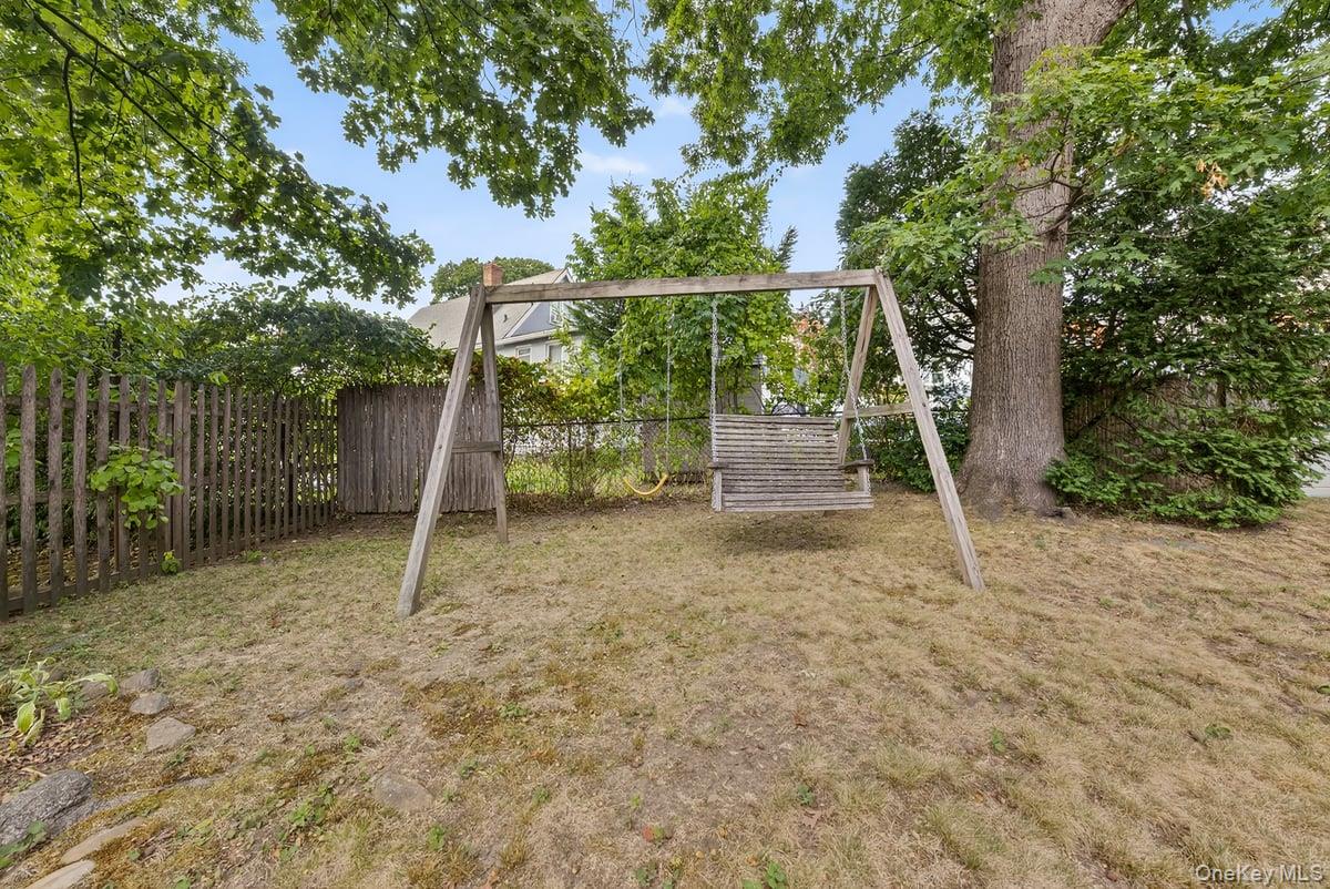 48 Glen Road, Yonkers, NY 10704