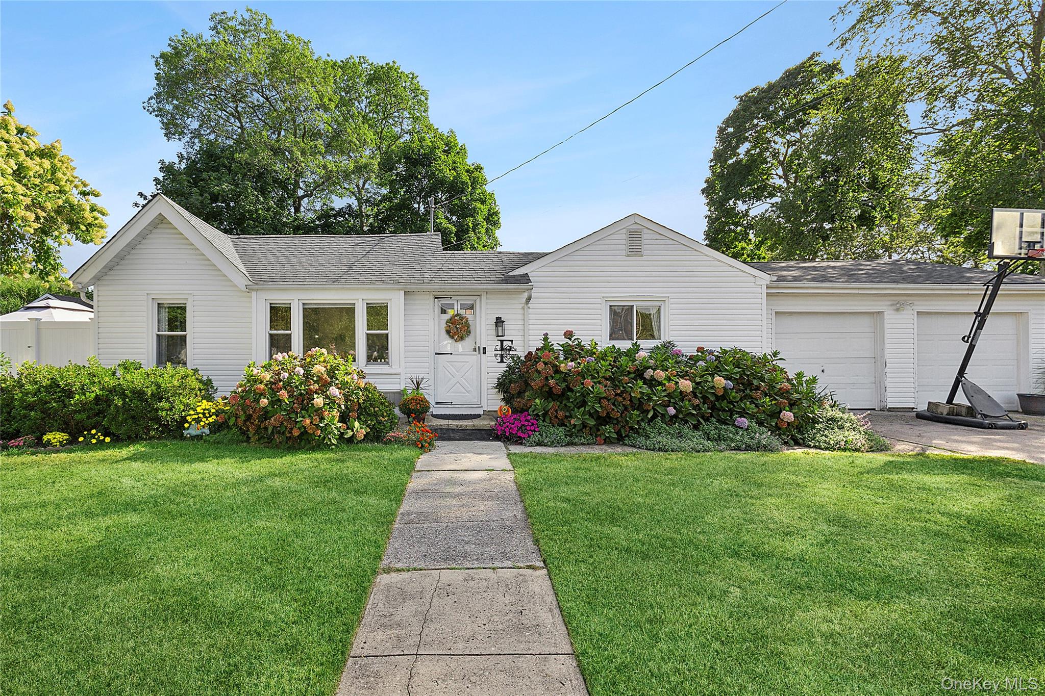 144 Maystrik Avenue, Holbrook, NY 11741