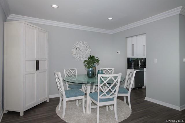 21 Brentwood Road # 12, Bay Shore, NY 11706