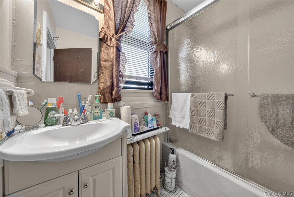 629 S 7th Avenue, Mount Vernon, NY 10550