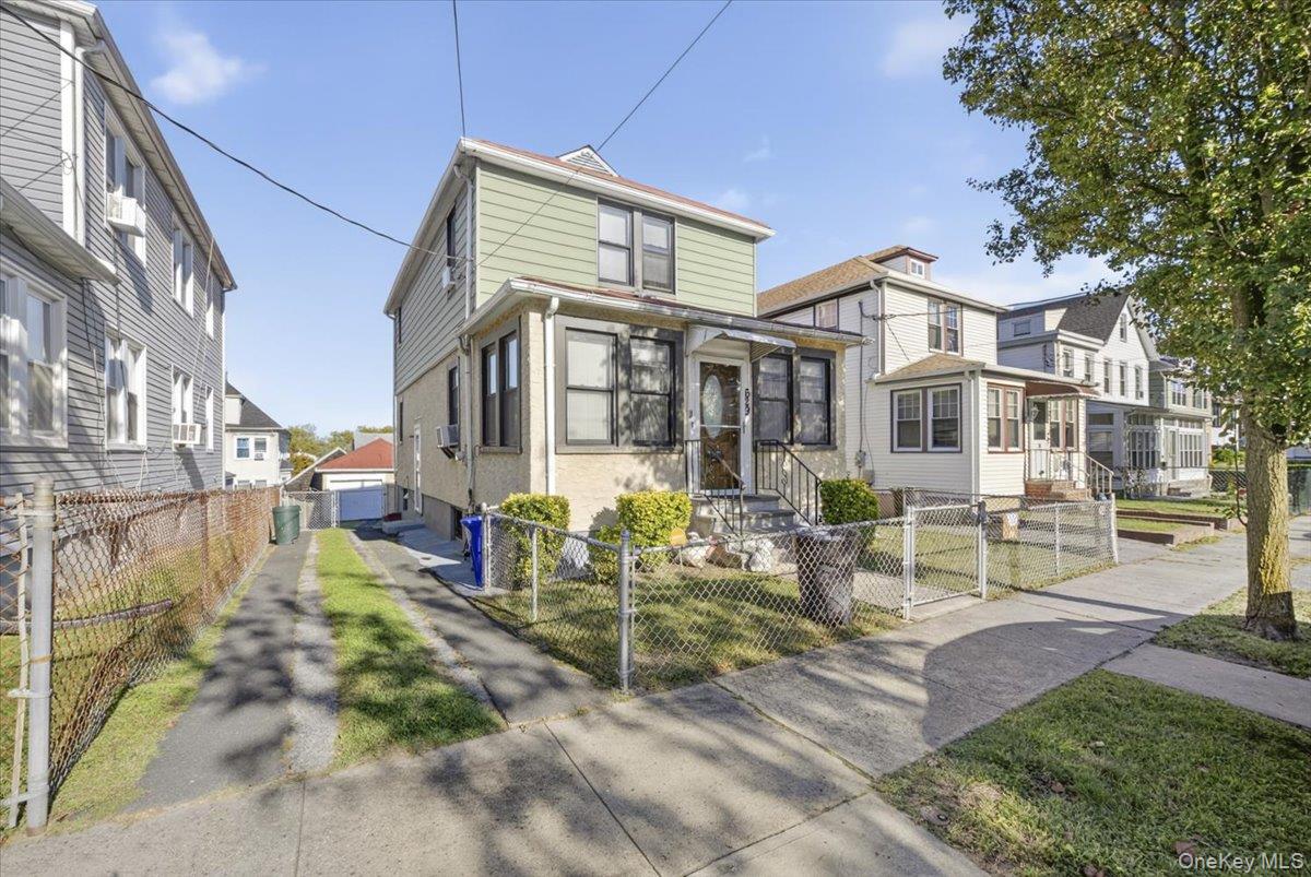 629 S 7th Avenue, Mount Vernon, NY 10550