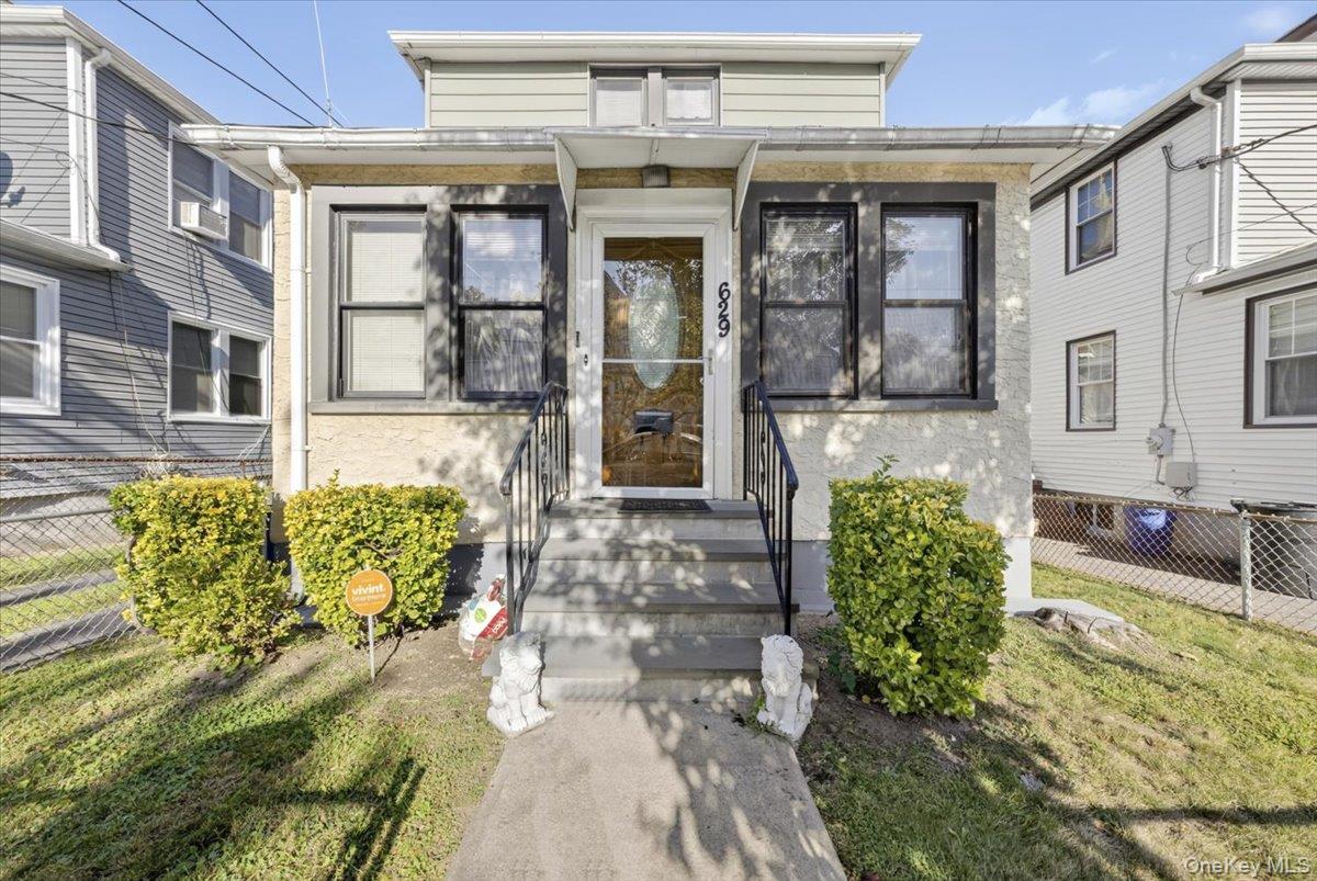 629 S 7th Avenue, Mount Vernon, NY 10550