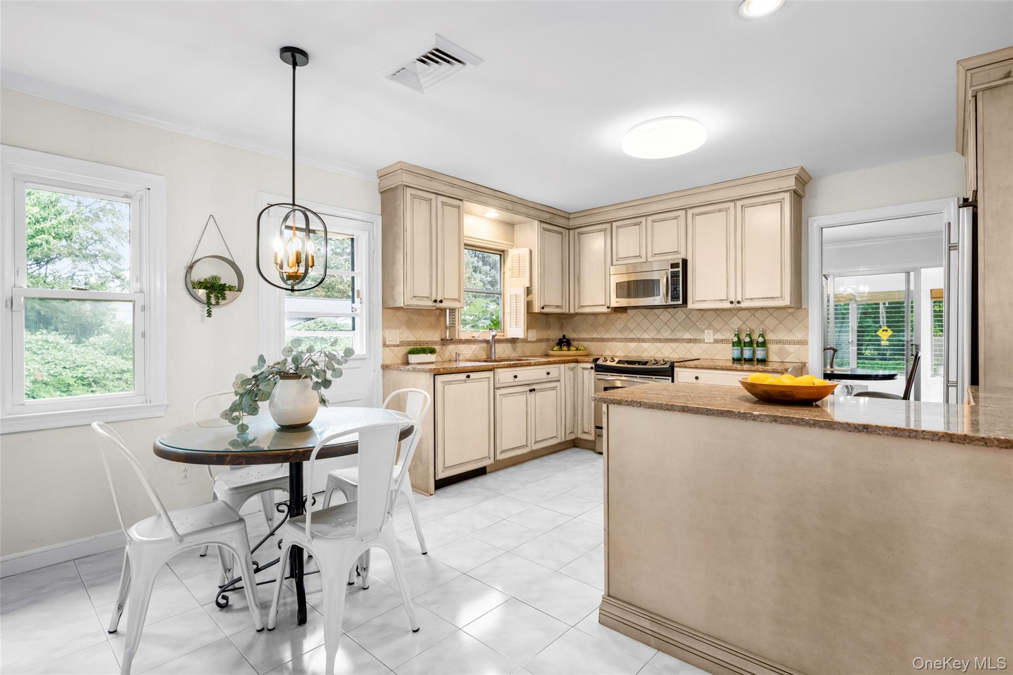 2 Prince Willow Lane, Mamaroneck, NY 10543