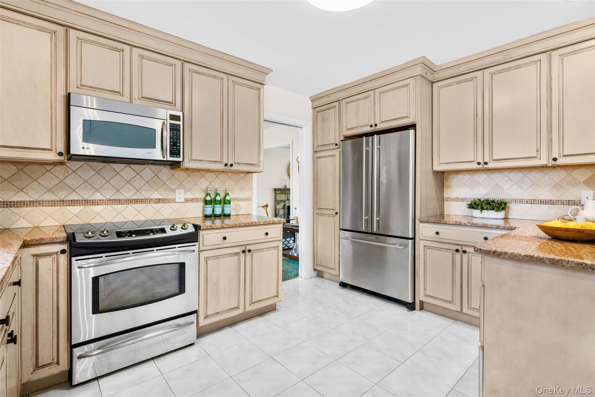 2 Prince Willow Lane, Mamaroneck, NY 10543