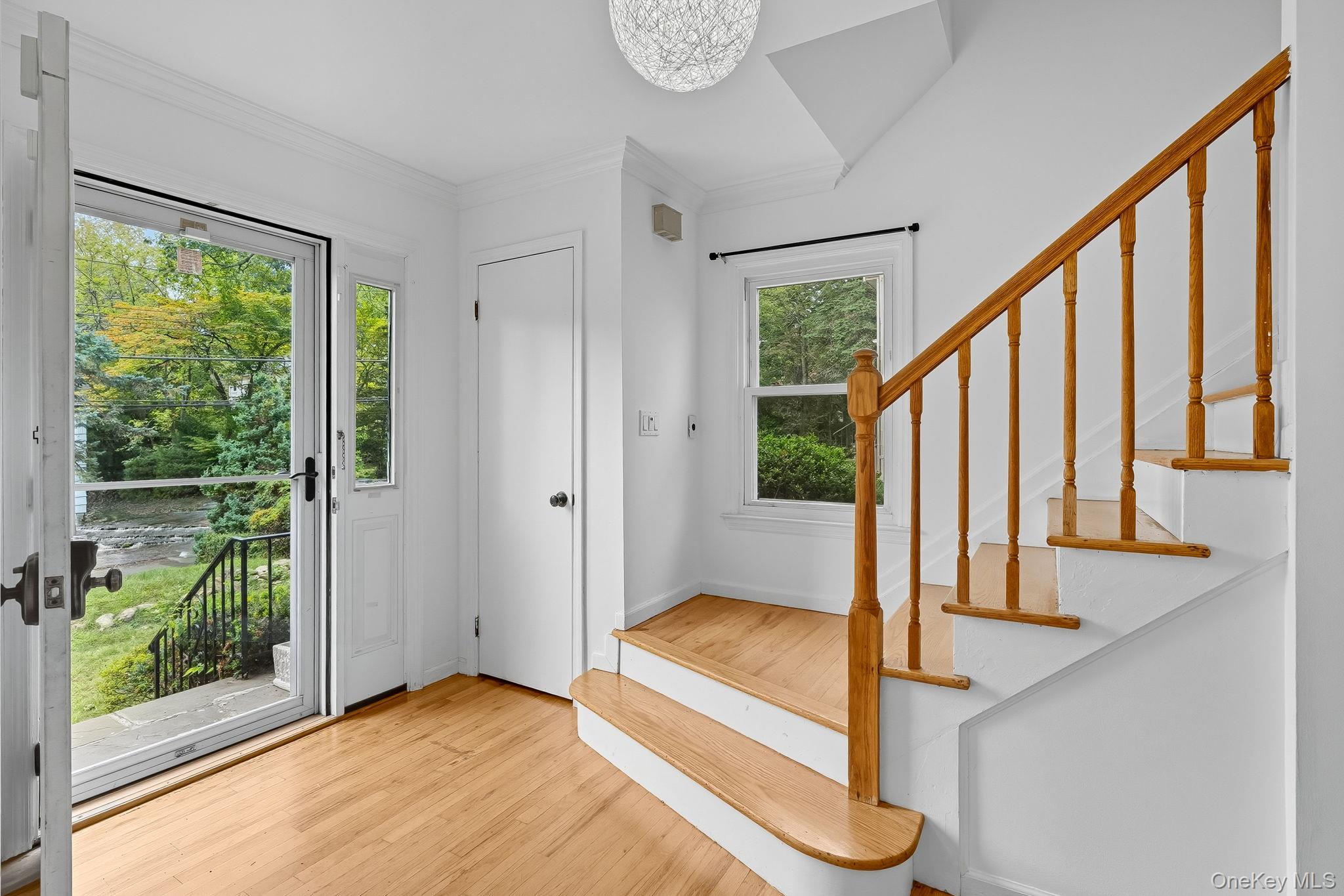 105 Sprague Road, Scarsdale, NY 10583