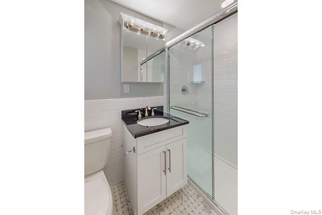 9 Brentwood Road # 4A, Bay Shore, NY 11706