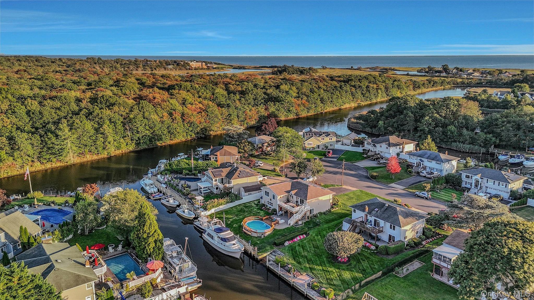 35 Manta Court, Oakdale, NY 11769