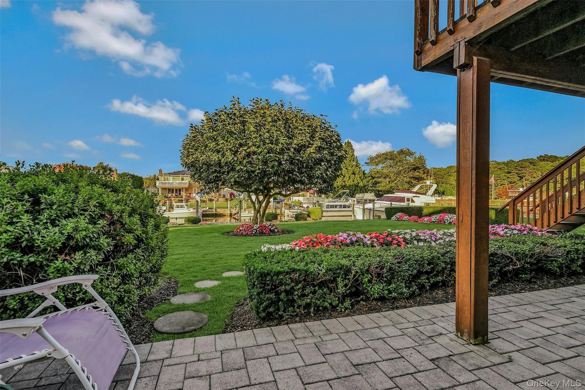 35 Manta Court, Oakdale, NY 11769