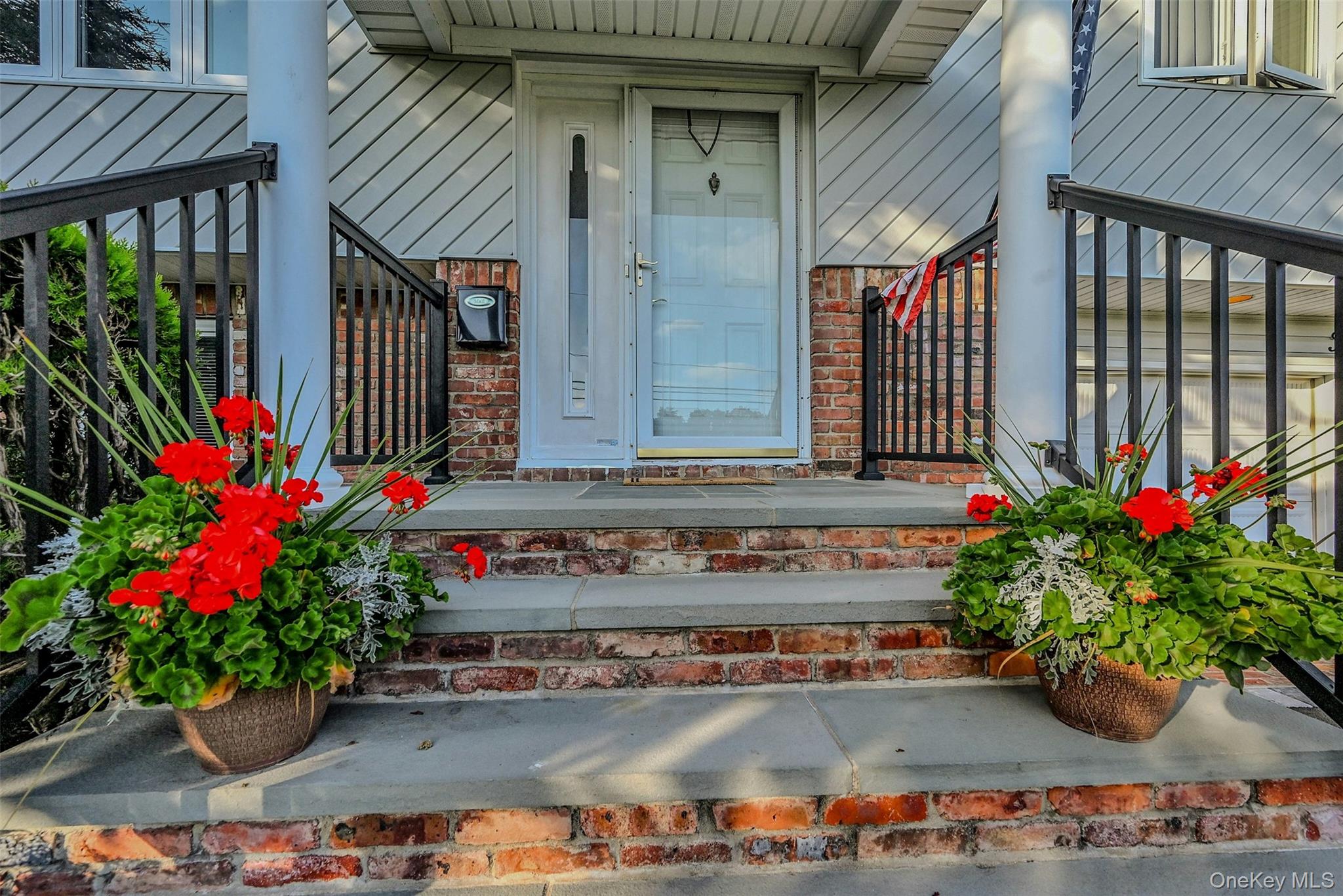 35 Manta Court, Oakdale, NY 11769