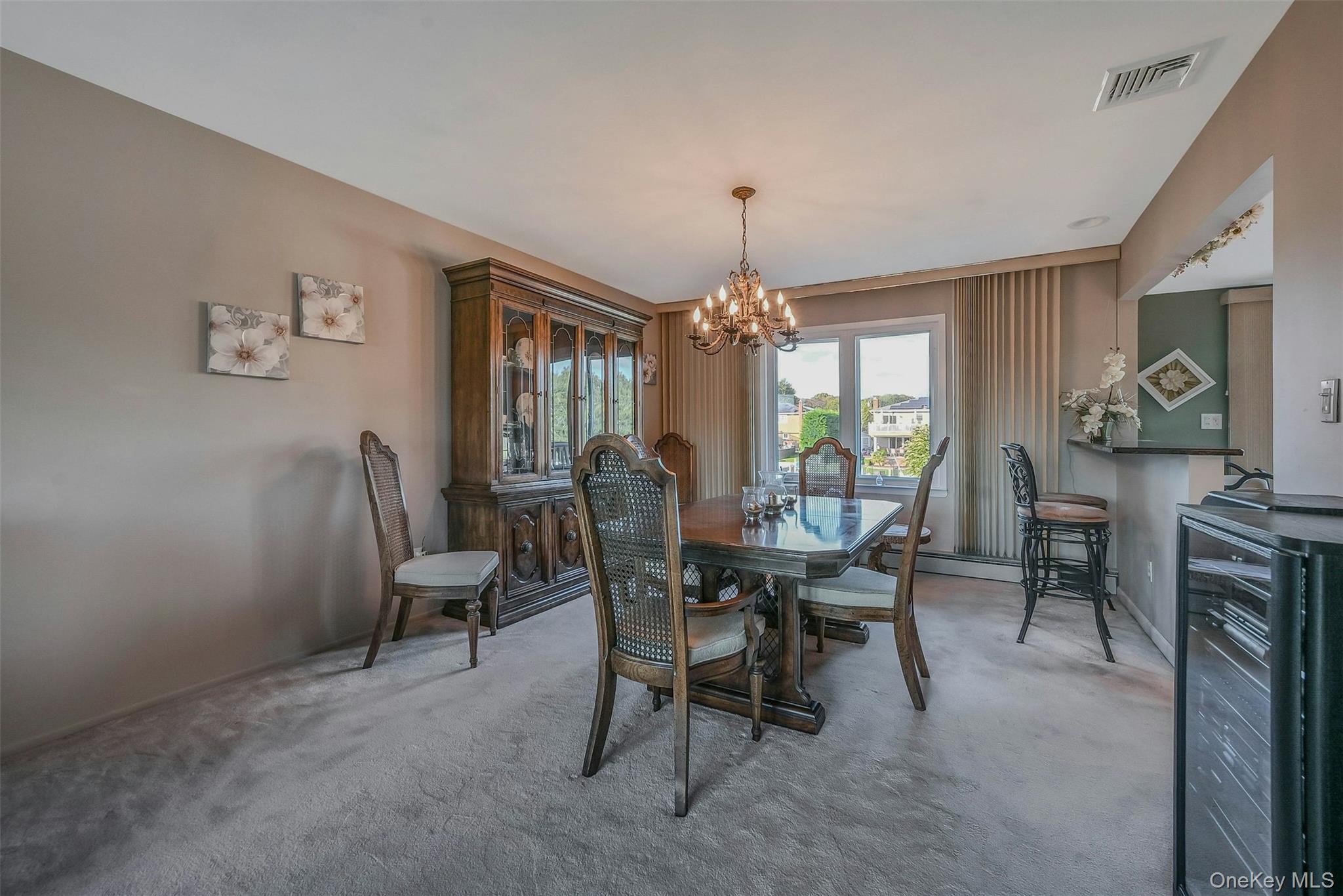 35 Manta Court, Oakdale, NY 11769