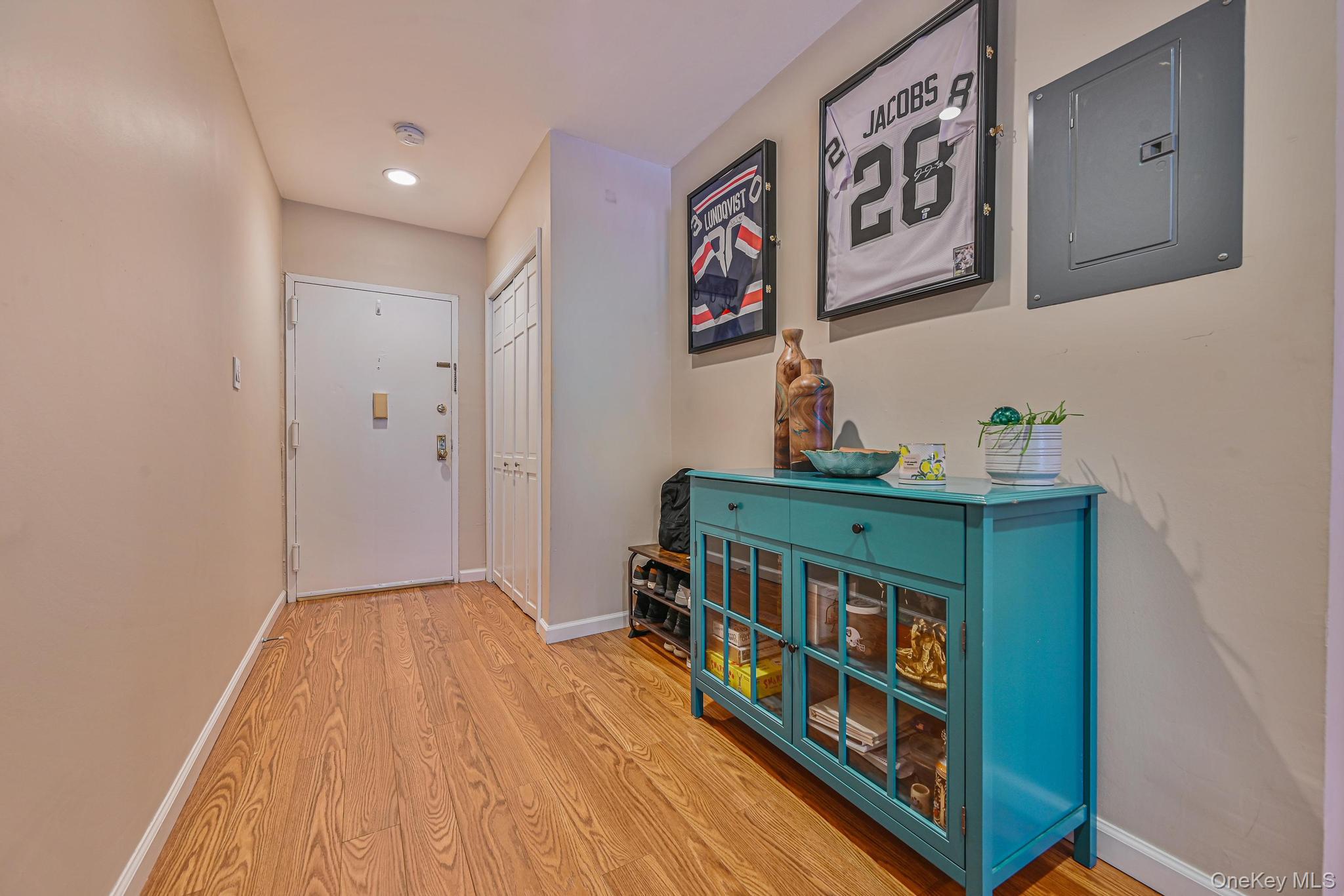 5 Adelaide Street # B1 D2, Floral Park, NY 11001