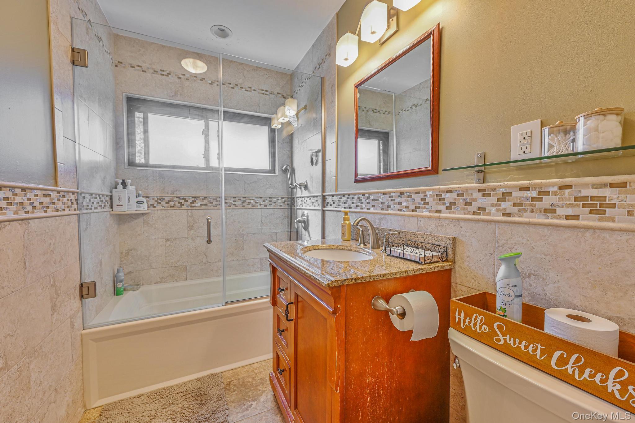 5 Adelaide Street # B1 D2, Floral Park, NY 11001