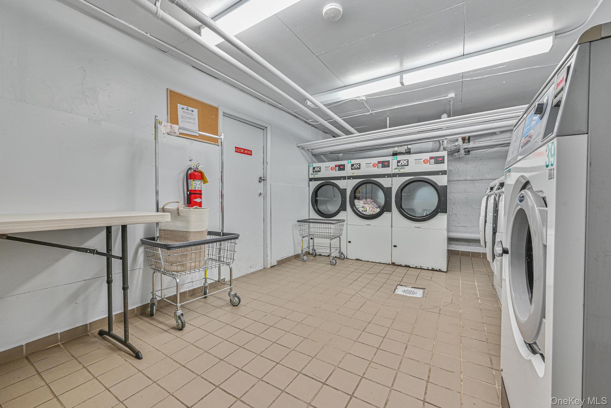 5 Adelaide Street # B1 D2, Floral Park, NY 11001