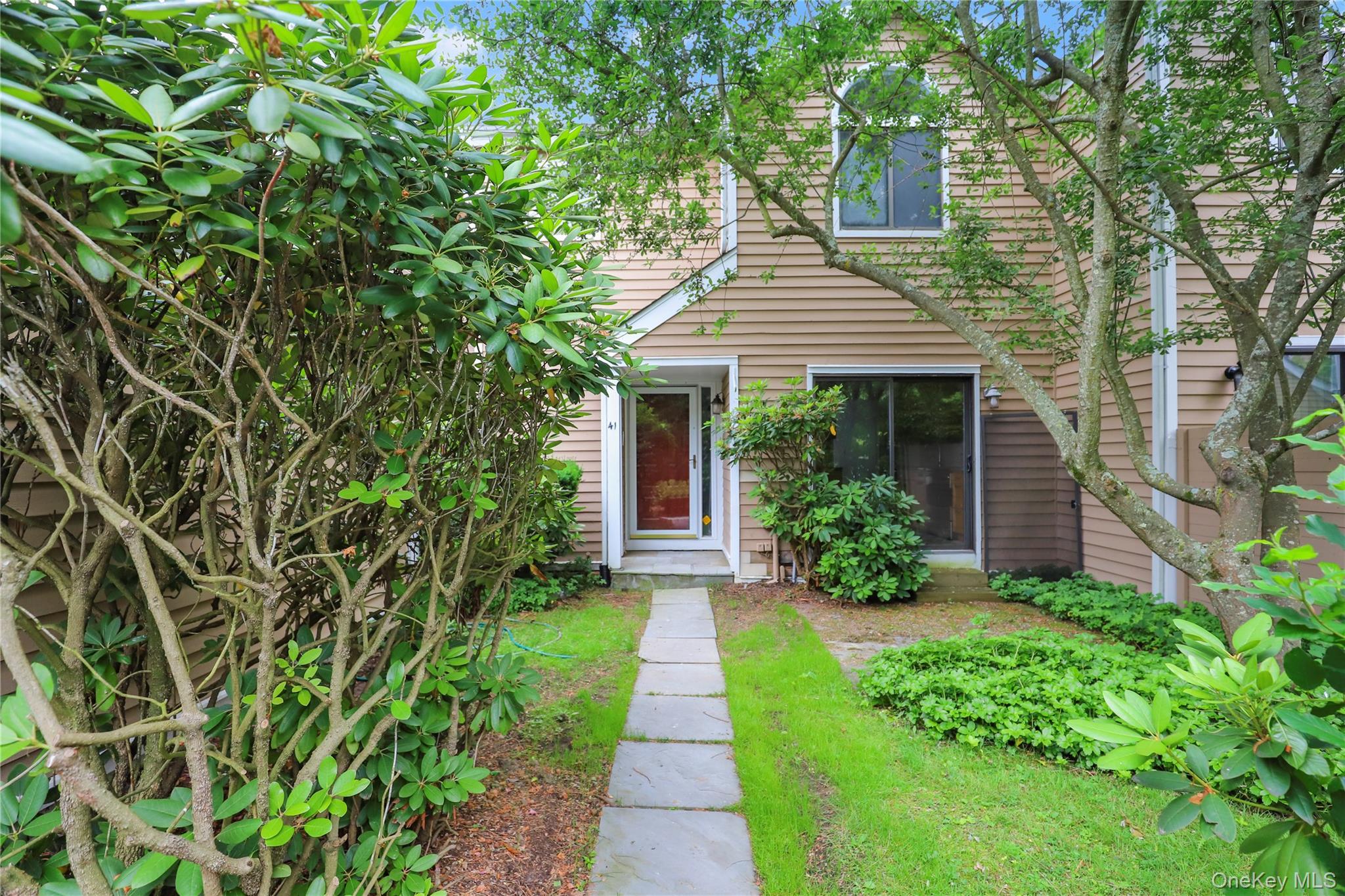 41 Rambling Brook Road, Chappaqua, NY 10514