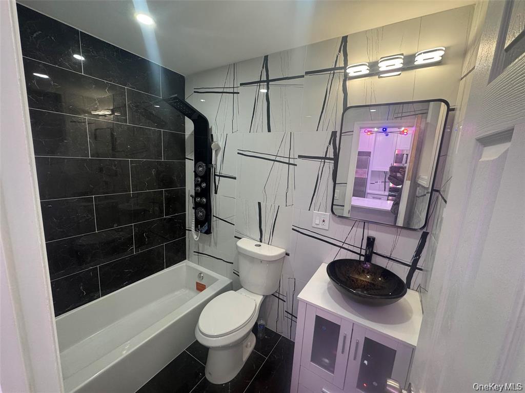 152 Evans Avenue, Freeport, NY 11520