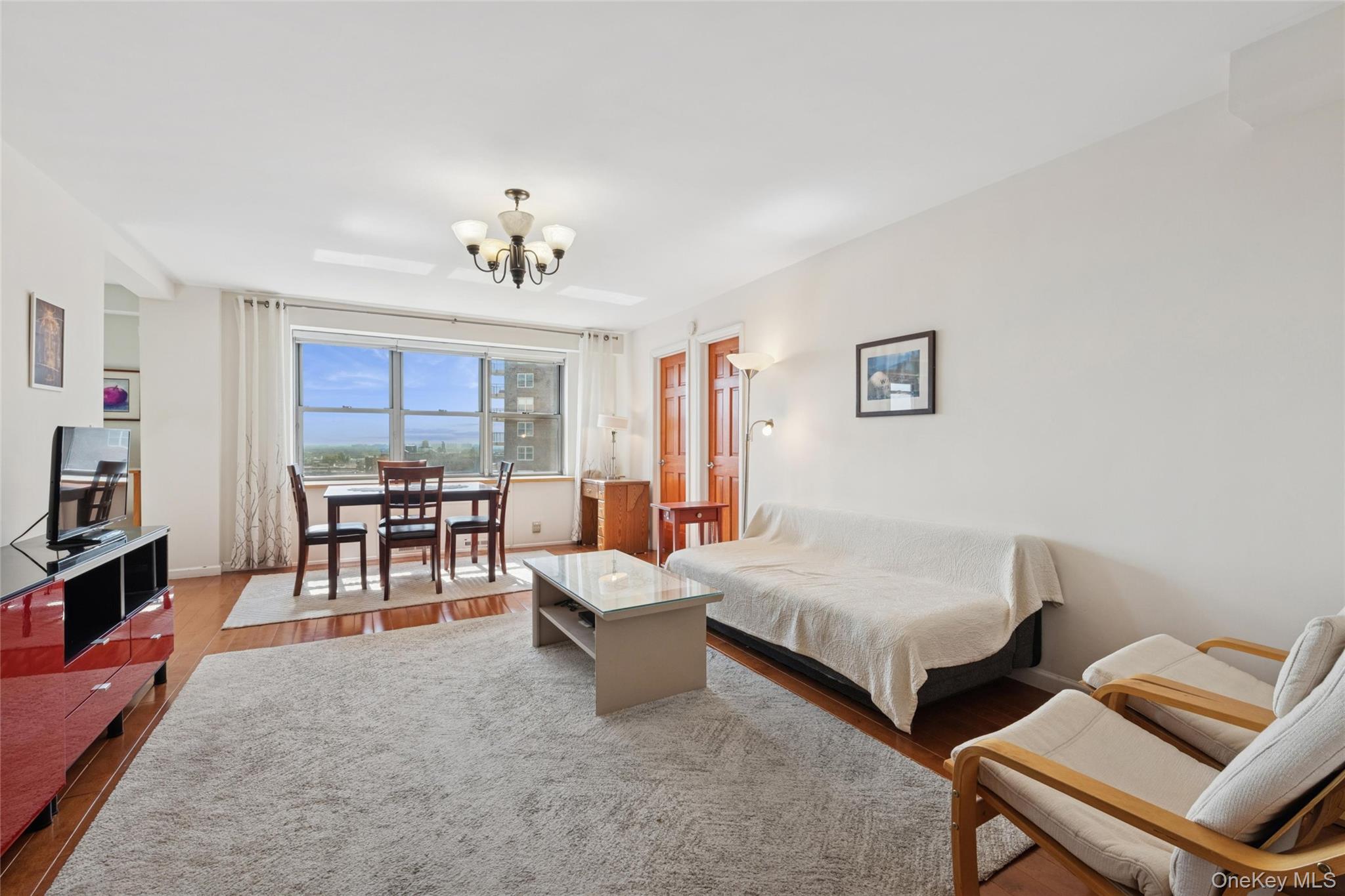 125-10 Queens Boulevard # 1711, Kew Gardens, NY 11415