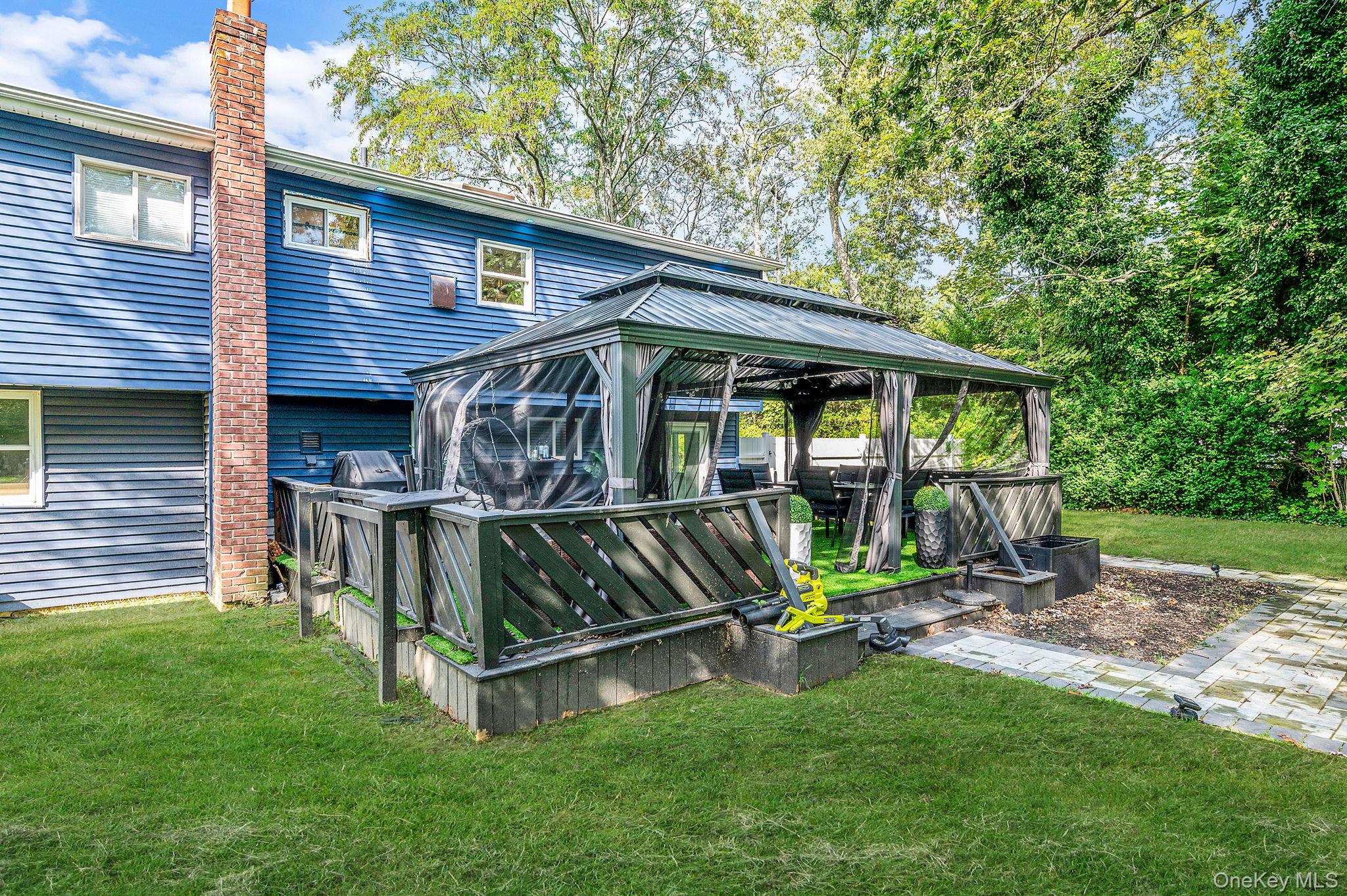 240 Babylon Street, Islip Terrace, NY 11752