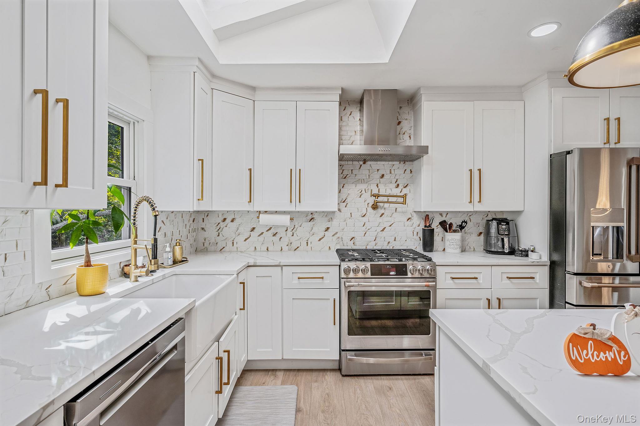 240 Babylon Street, Islip Terrace, NY 11752