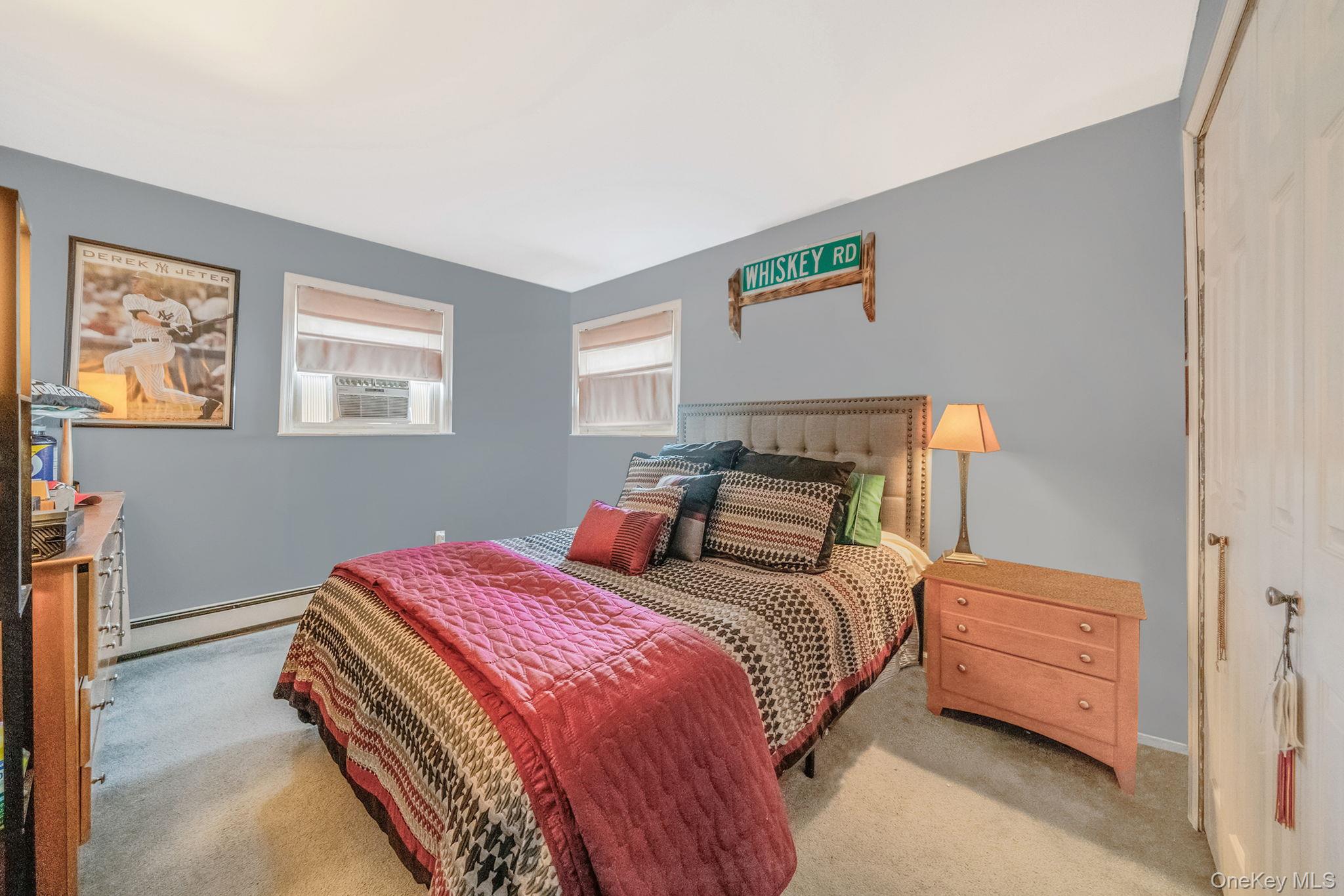 3 Knollwood Court, Holbrook, NY 11741