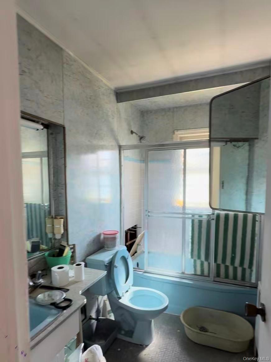 23 Park Circle, Mineola, NY 11501