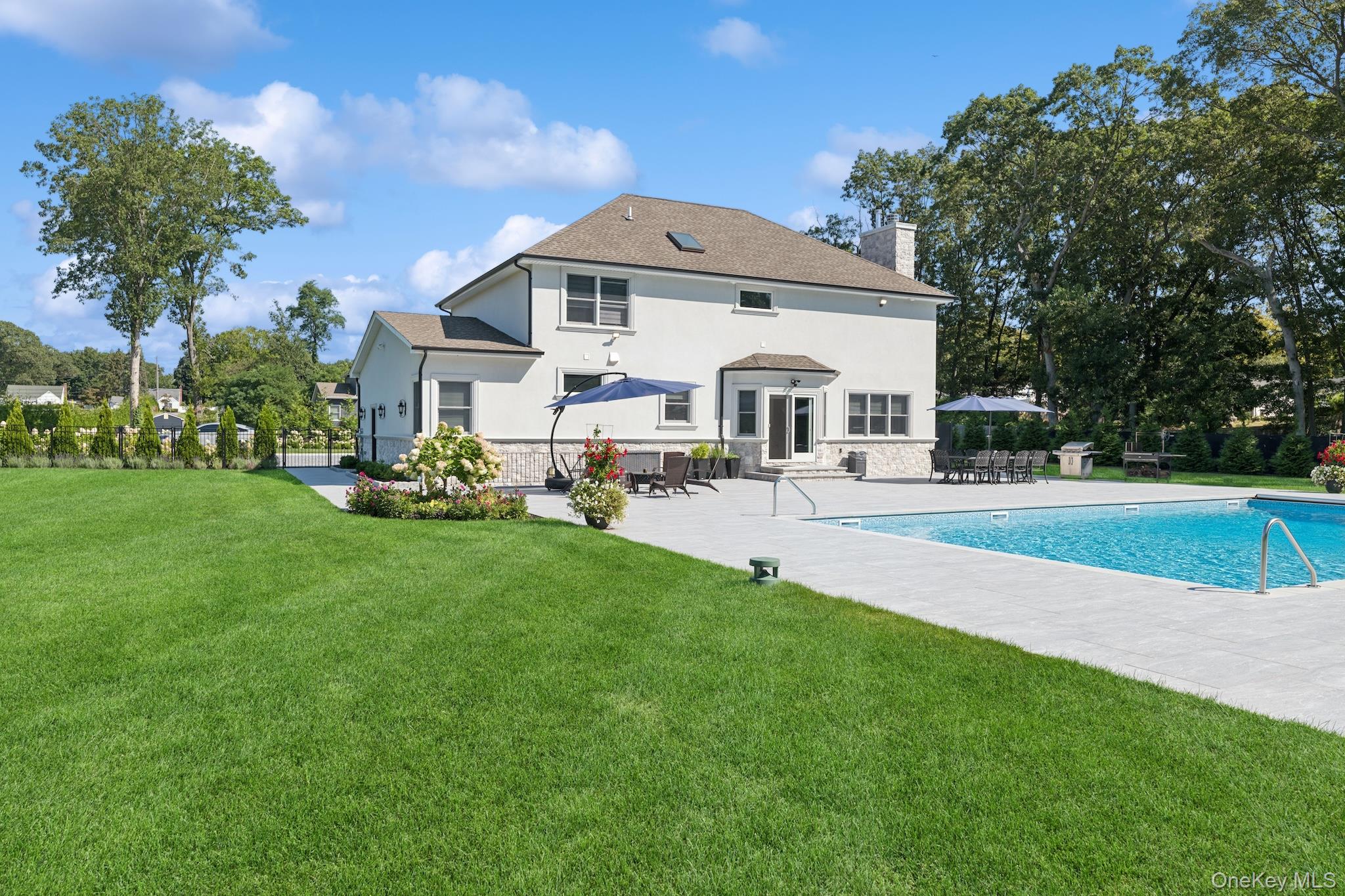 260 Clay Pitts Road, East Northport, NY 11731