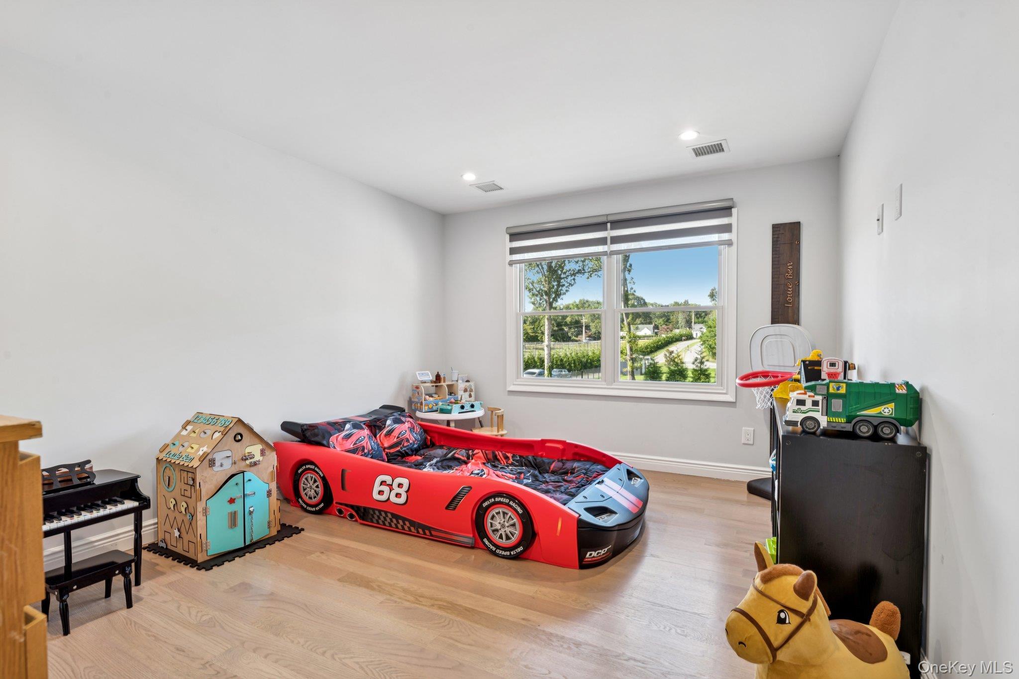 260 Clay Pitts Road, East Northport, NY 11731