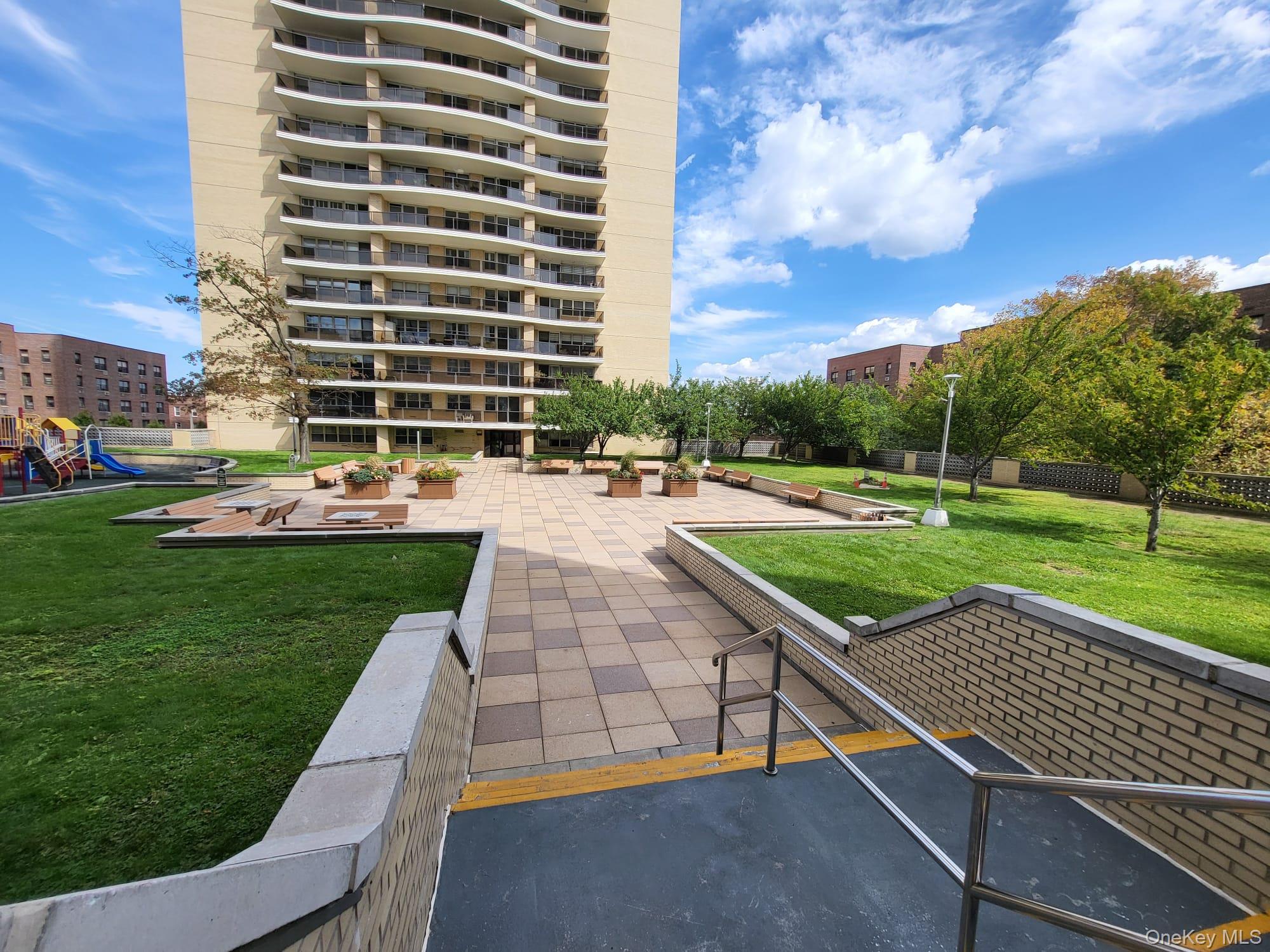 10210 66th Road # 25A, Forest Hills, NY 11375