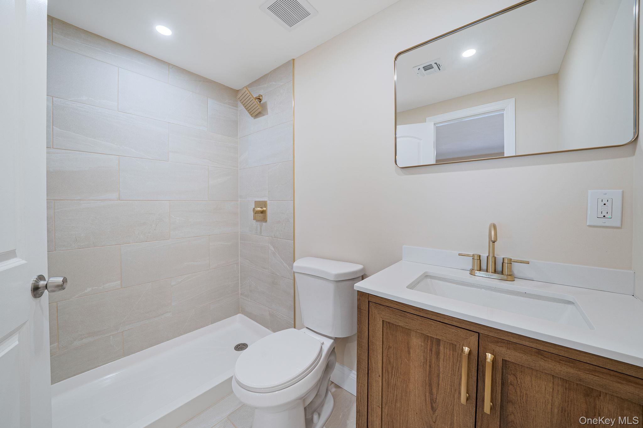 12 Andover Place, Huntington, NY 11743