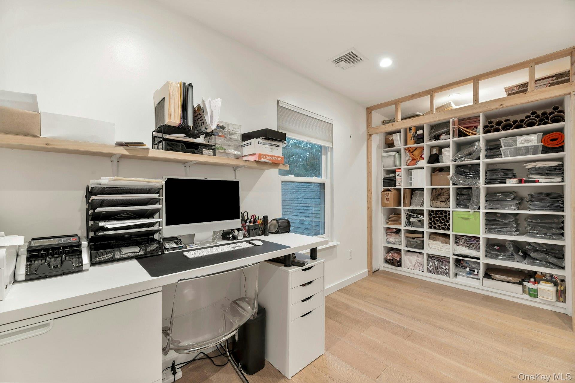 24 Rabbit Run, Riverhead, NY 11901