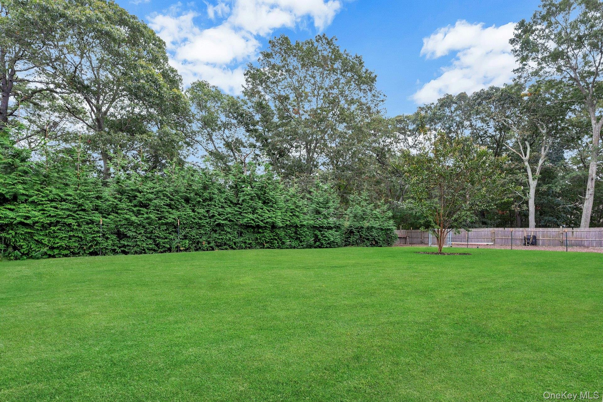 24 Rabbit Run, Riverhead, NY 11901