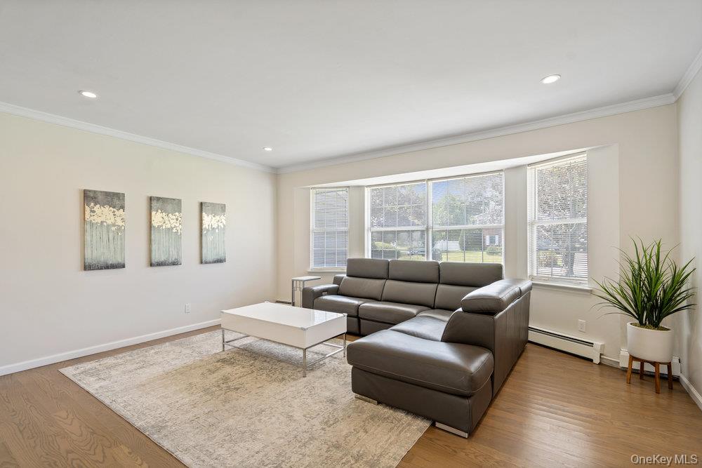 12 Aron Drive, Woodbury, NY 11797