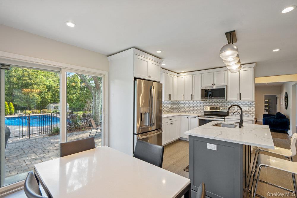 12 Aron Drive, Woodbury, NY 11797