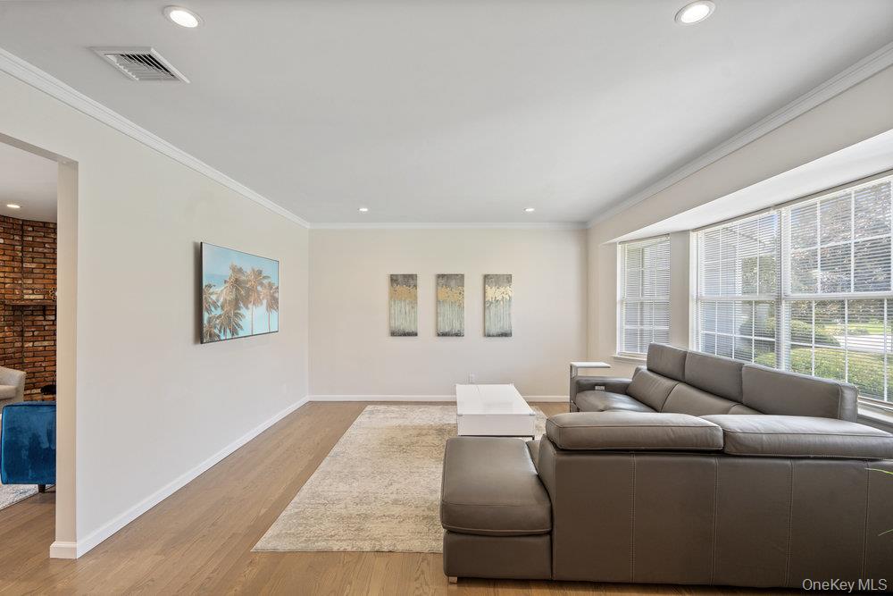 12 Aron Drive, Woodbury, NY 11797